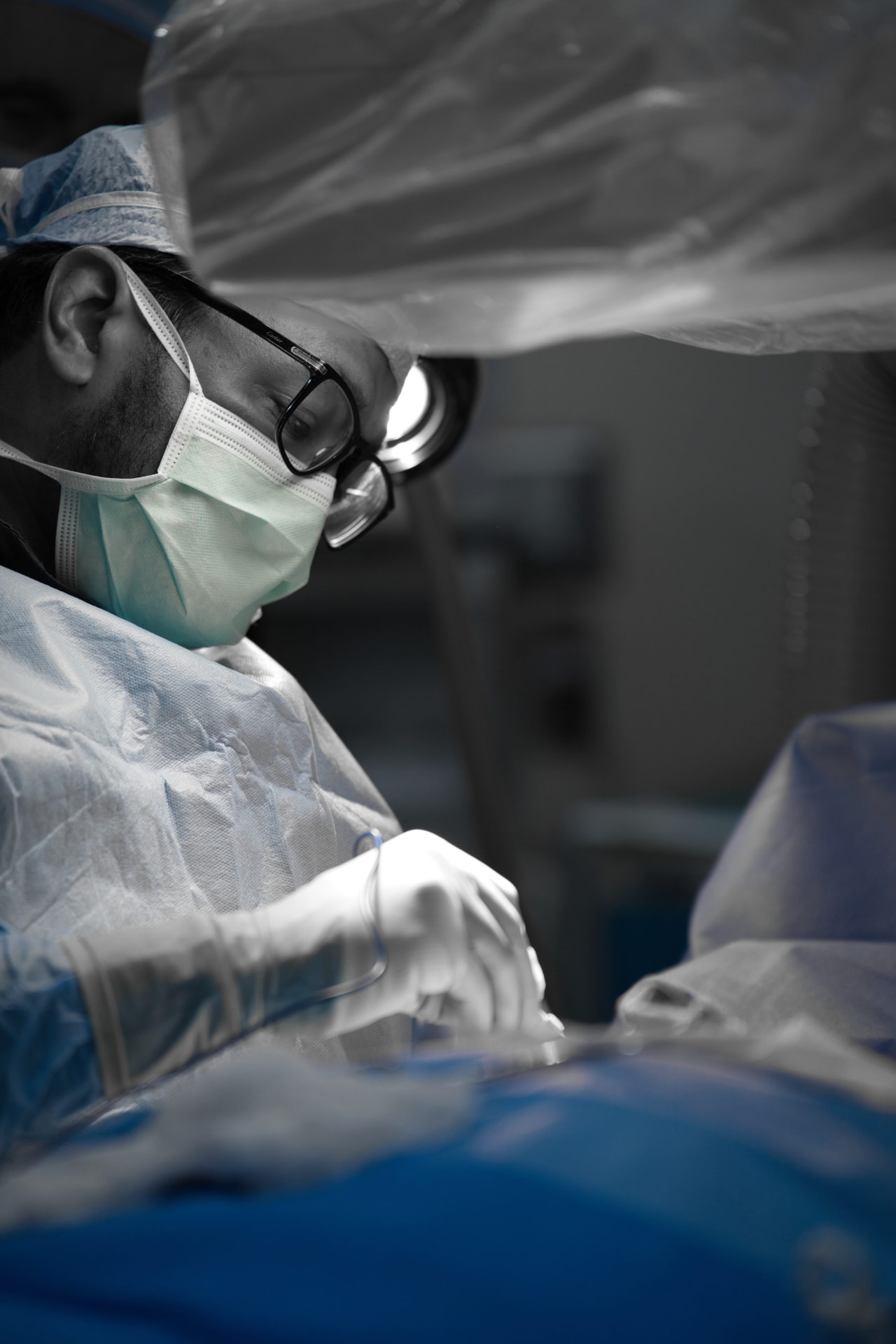 Dr. Aggarwala reviewing the Paradise™ RDN procedure